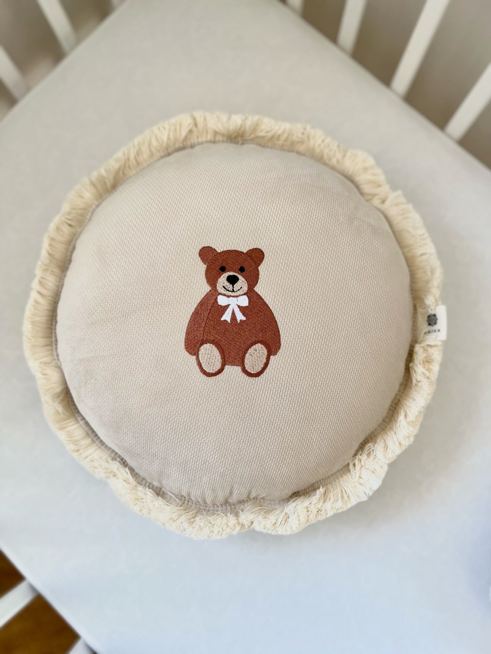 Pillow with teddy bear embroidery - Gajka