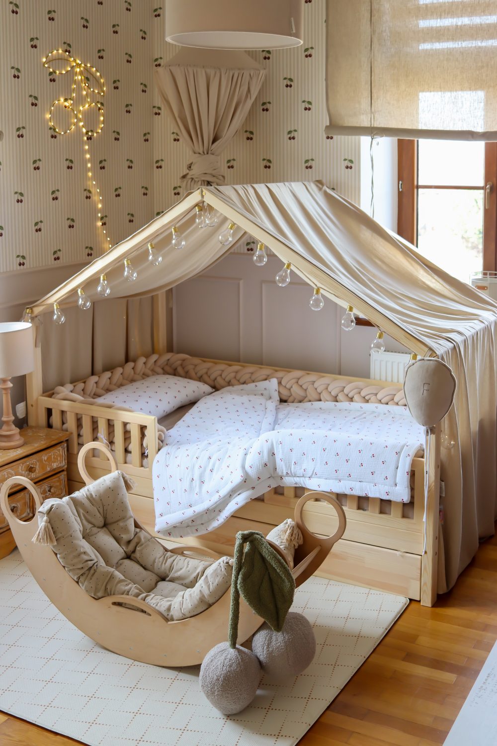 Curtains/canopy for a house bed - Gajka